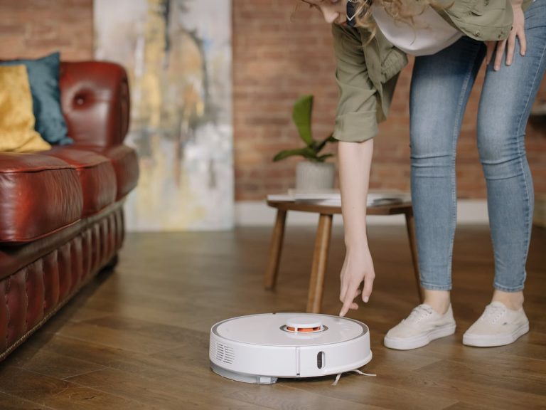 Irobot roomba i8+ - inteligentny odkurzacz z automatycznym opróżnianiem